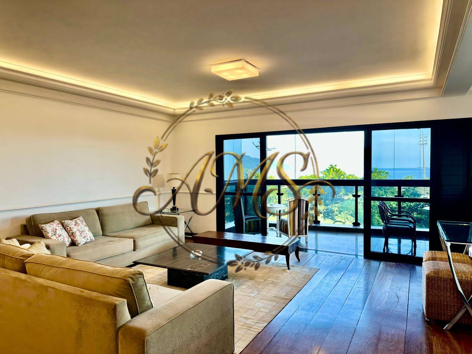 Apartamento, 3 quartos, 252 m² - Foto 1