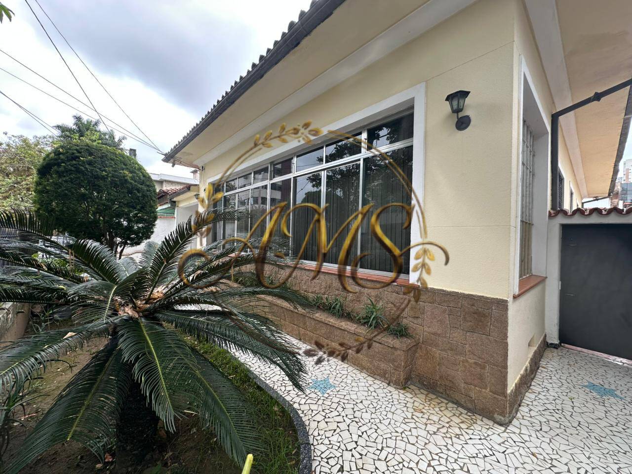 Casa, 4 quartos, 213 m² - Foto 1